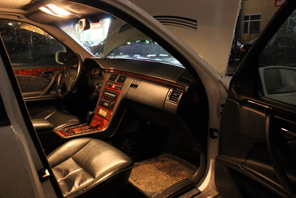 Стеклоподъёмники плохо поднимают. — Volkswagen Polo Mk3, 1,6 л, 1998 ...