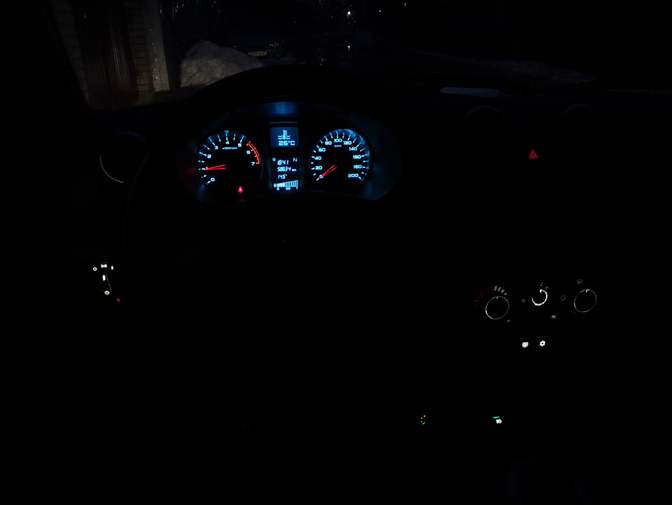 общий план — Lada Granta liftback (1G)