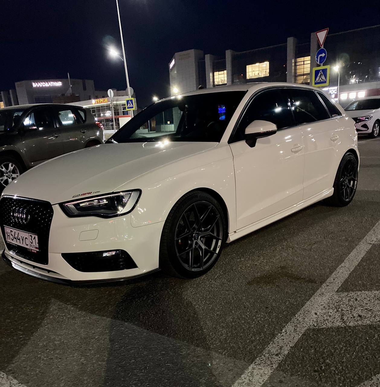 Roma a5 white. Audi a3 Sportback.