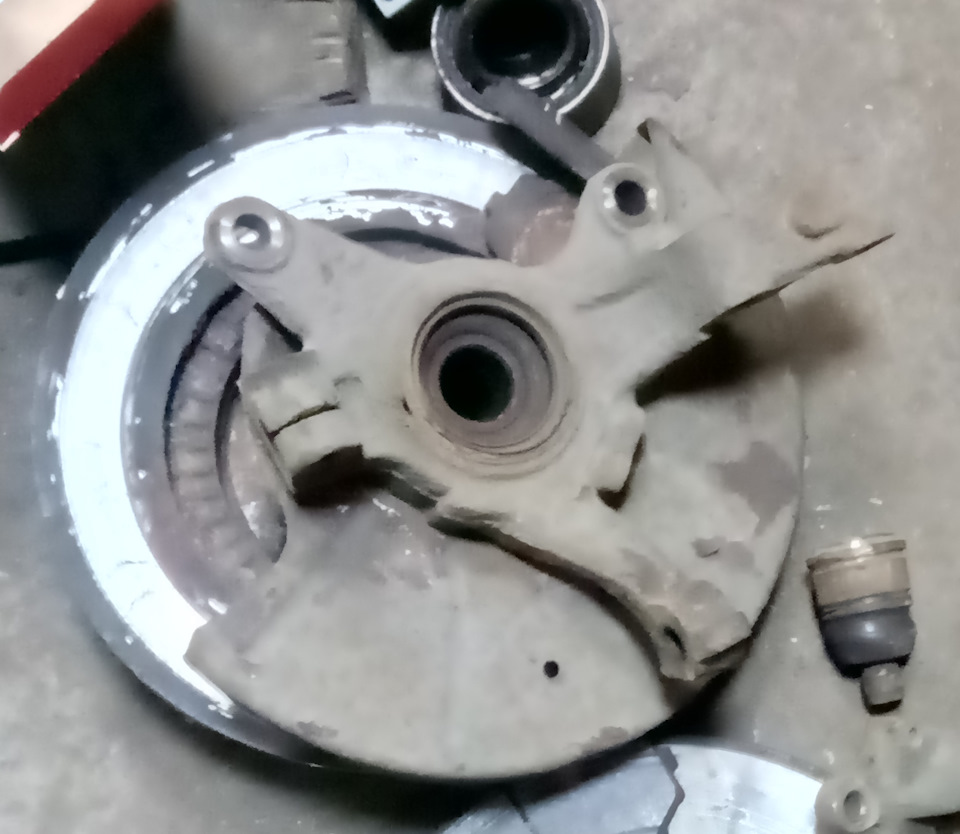 Замена поворотного кулака и шаровой — Mazda MPV II, 2 л, 2002 года ...