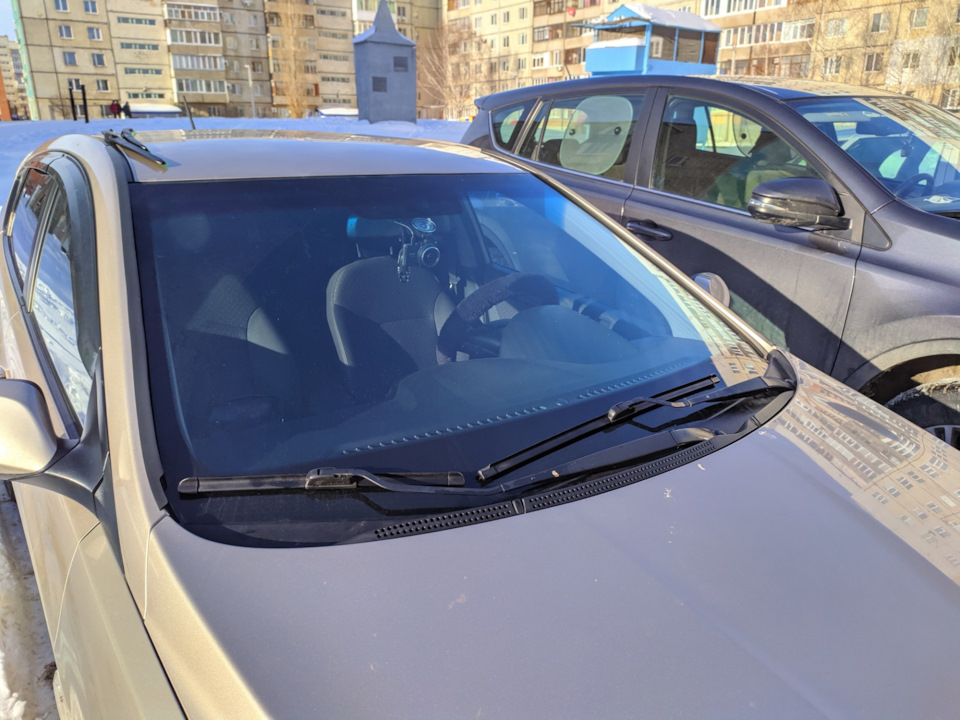Установка щёток лобового стеклоочистителя AVS Hybrid line на Солярис ...