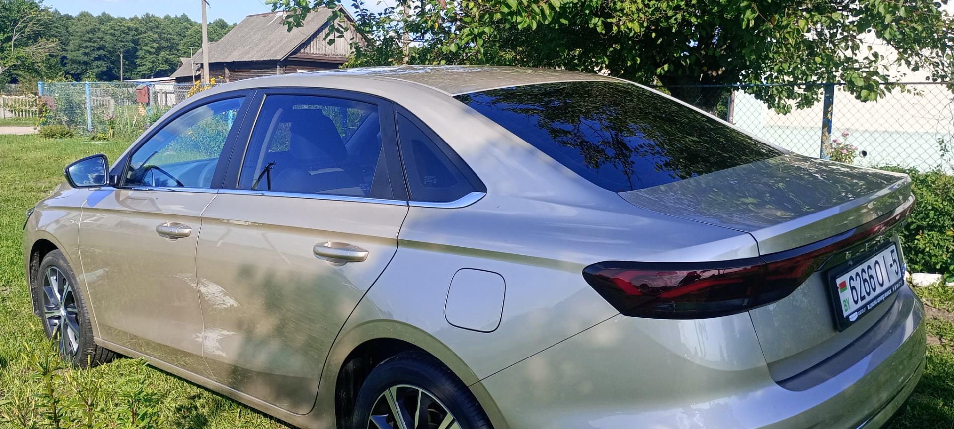 Тонировачка — Geely Emgrand, 1,5 л, 2023 года | аксессуары | DRIVE2