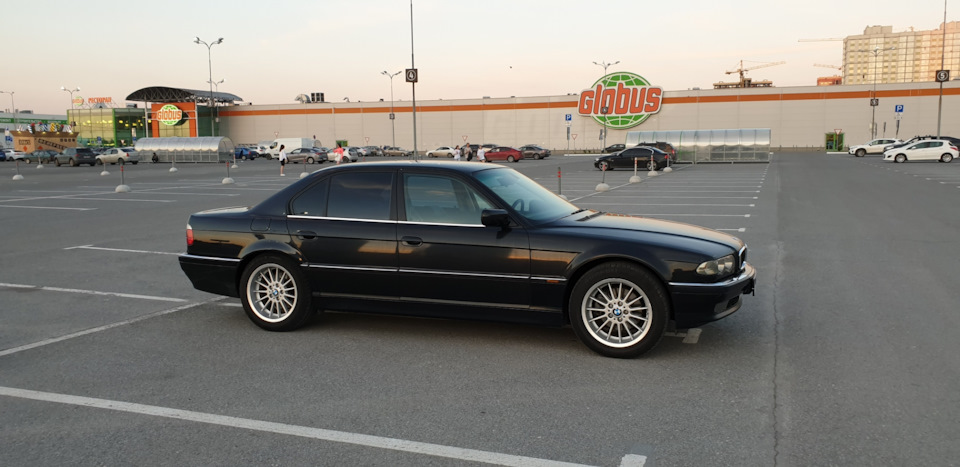 Фото в бортжурнале BMW 7 series (E38)