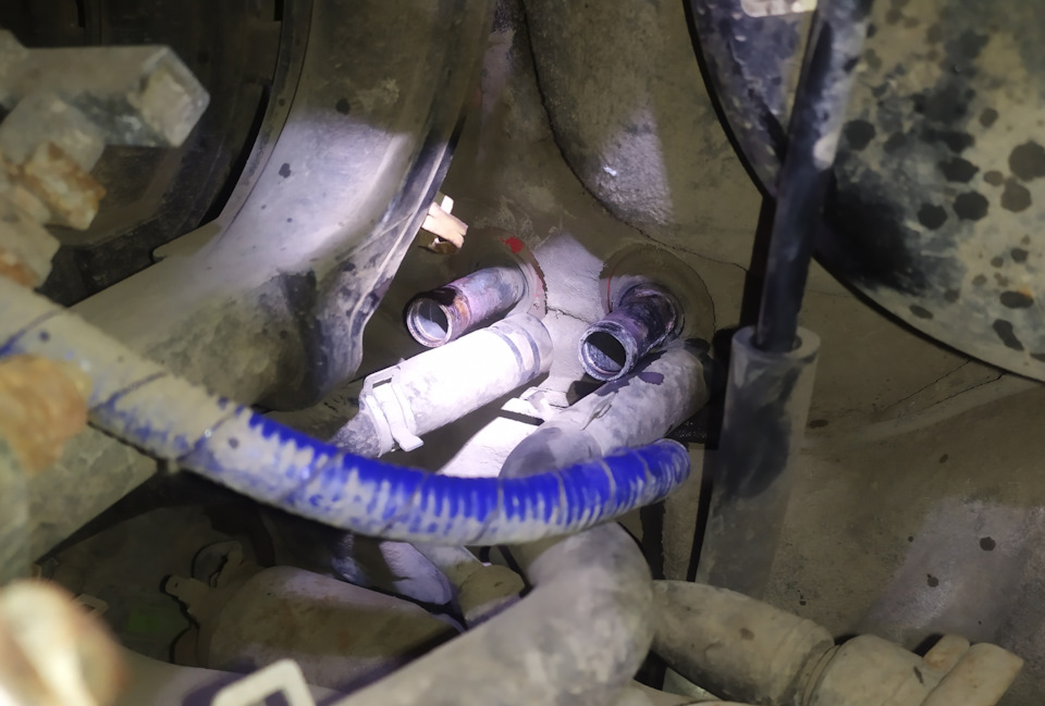 Слил антифриз и отсоединил шланги от печки — Daewoo Matiz (M100/M150)