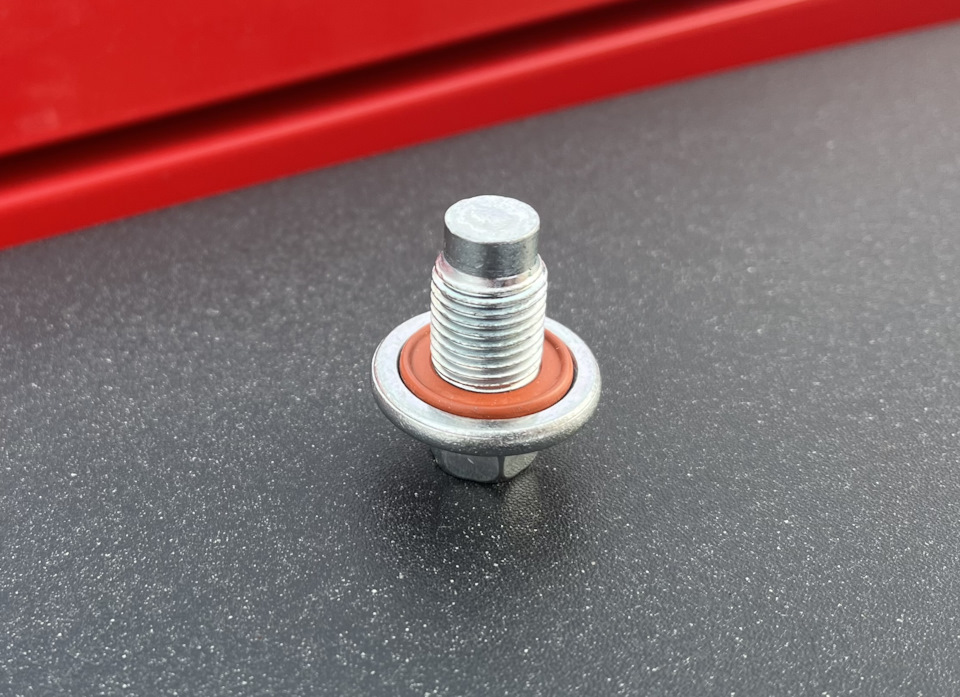 Не пора ли поменять сливной болт? — Jeep Wrangler (JL), 2 л, 2018 года ...