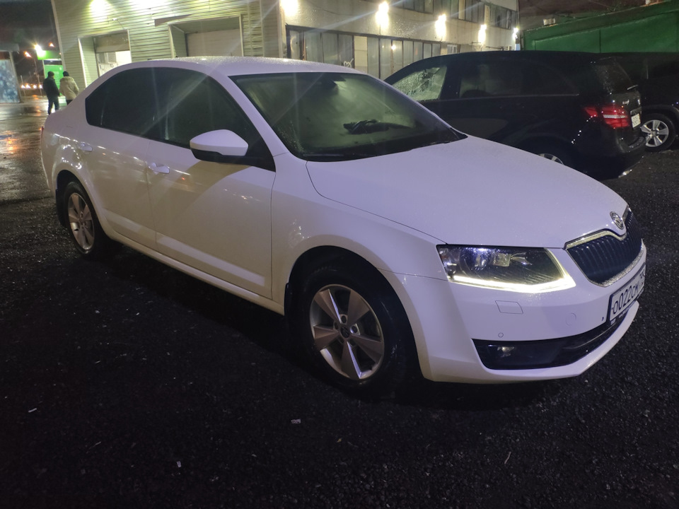 Замена верхнего патрубка AAR — Audi 100 (C4), 2,3 л, 1992 года | своими ...