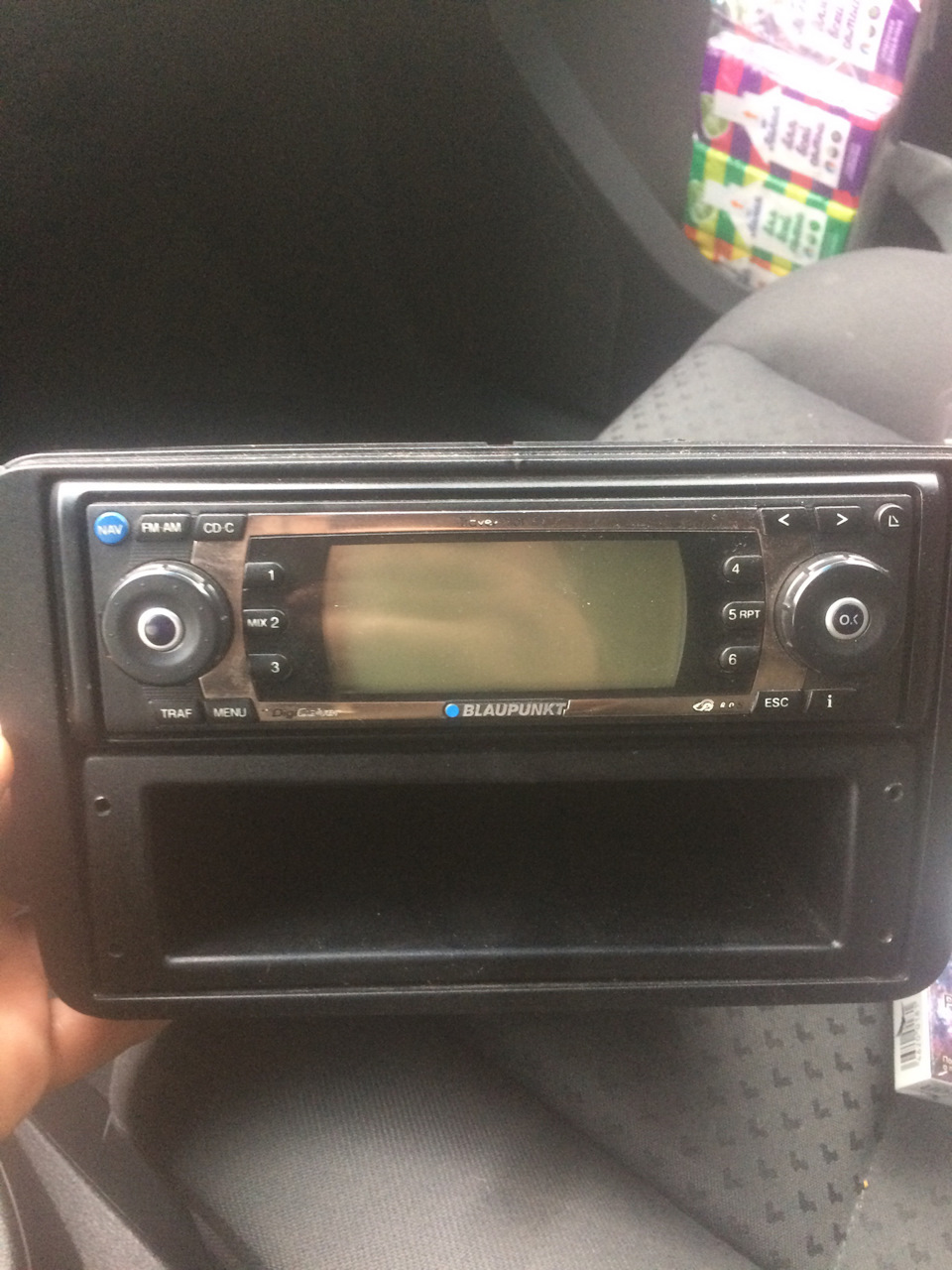 Стояла такая без AUX, USB — Volkswagen Touran (1G)