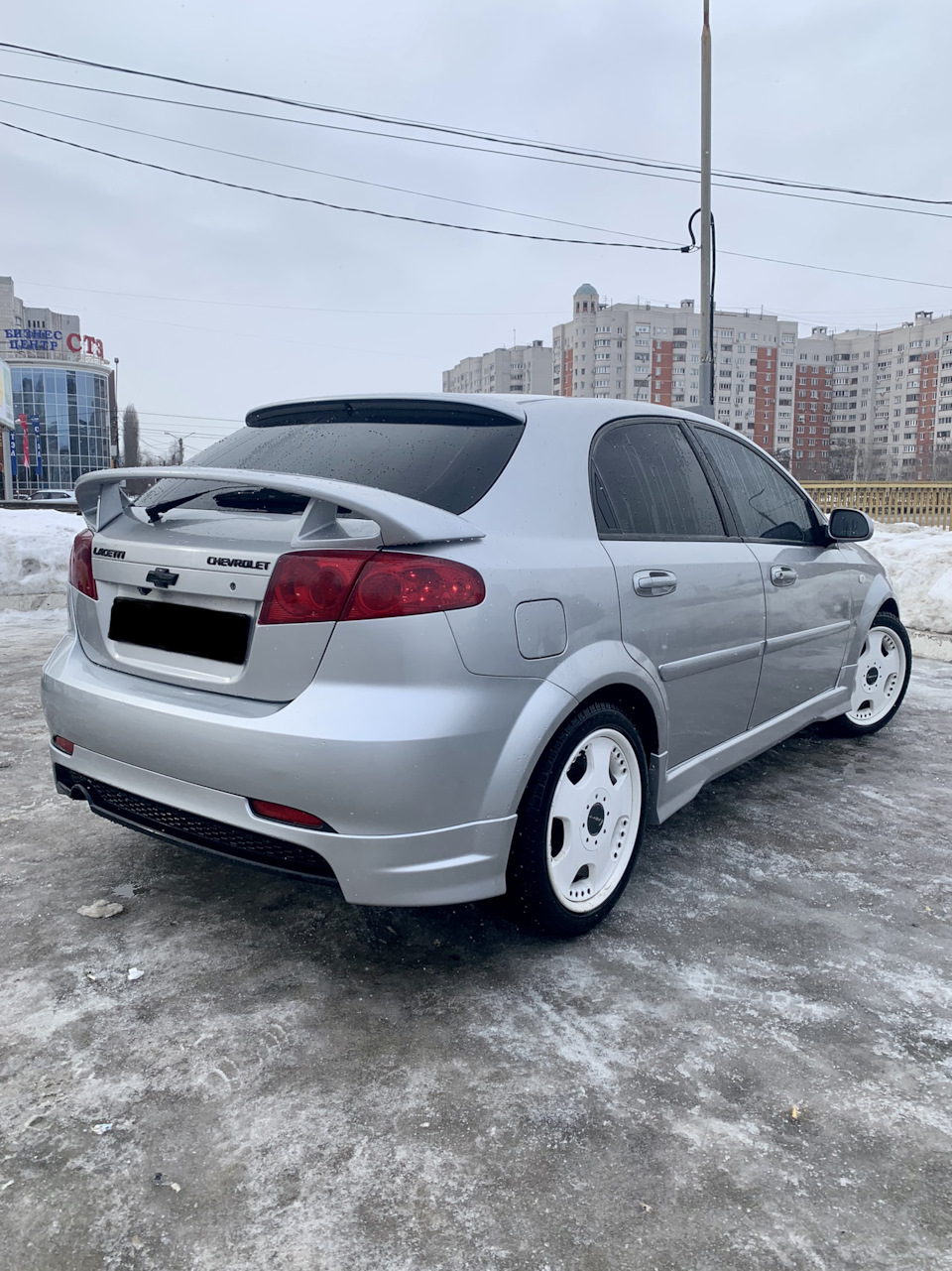 Спойлер окрашен, установлен! — Chevrolet Lacetti 5D, 1,6 л, 2007 года |  тюнинг | DRIVE2