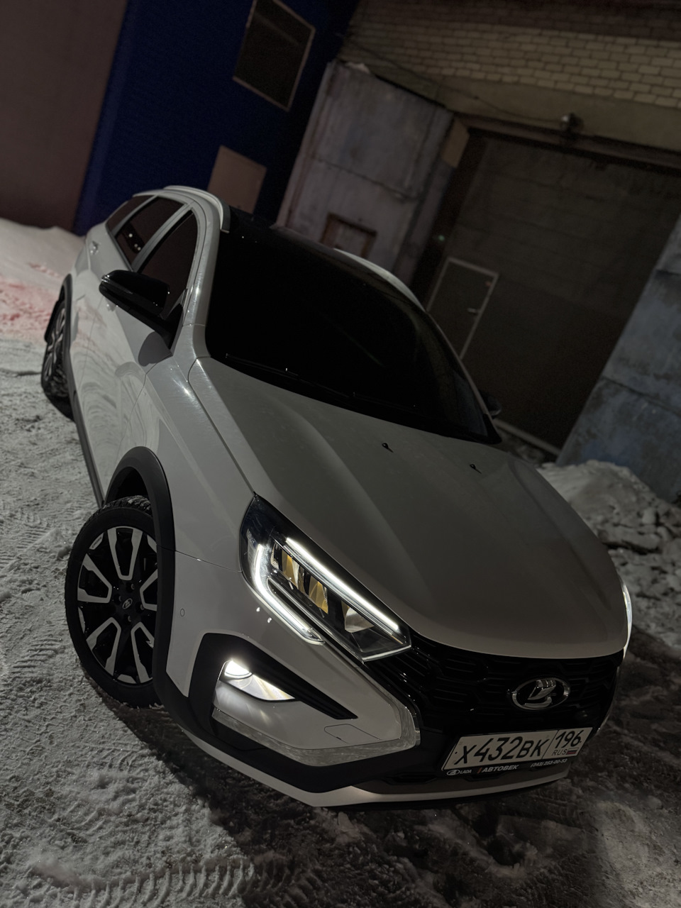 Тонировка в круг 15% — Lada Vesta SW Cross (NG), 1,8 л, 2024 года ...