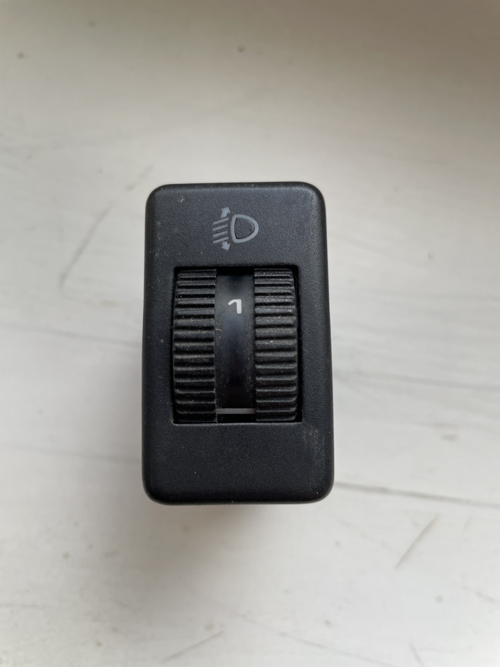 Кнопка корректора фар VW Passat b3 на Volkswagen Passat B3. Б/у | 300 ...