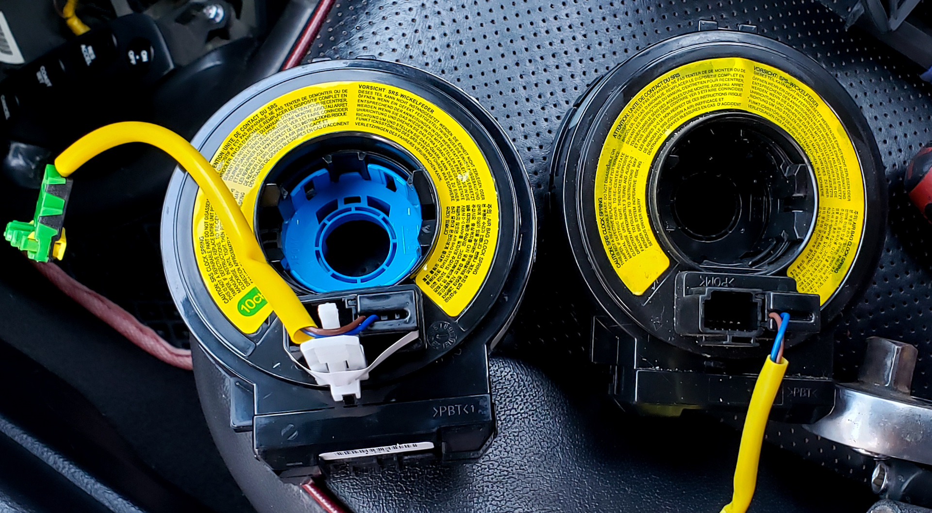 улитка разъем аутлендер. кайрон улитка подрулевая. часовая пружина срс каризма. замена улитки. шлейф на руль mitsubishi outlander.