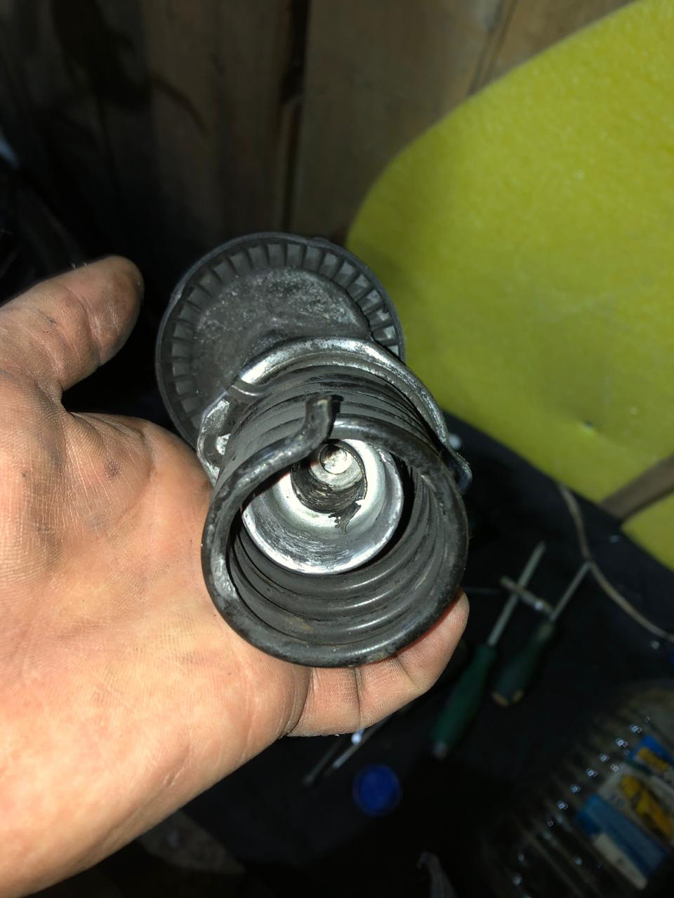 Мой большой epic fail.Снятие генератора, натяжного ролика. Сальник гура ...