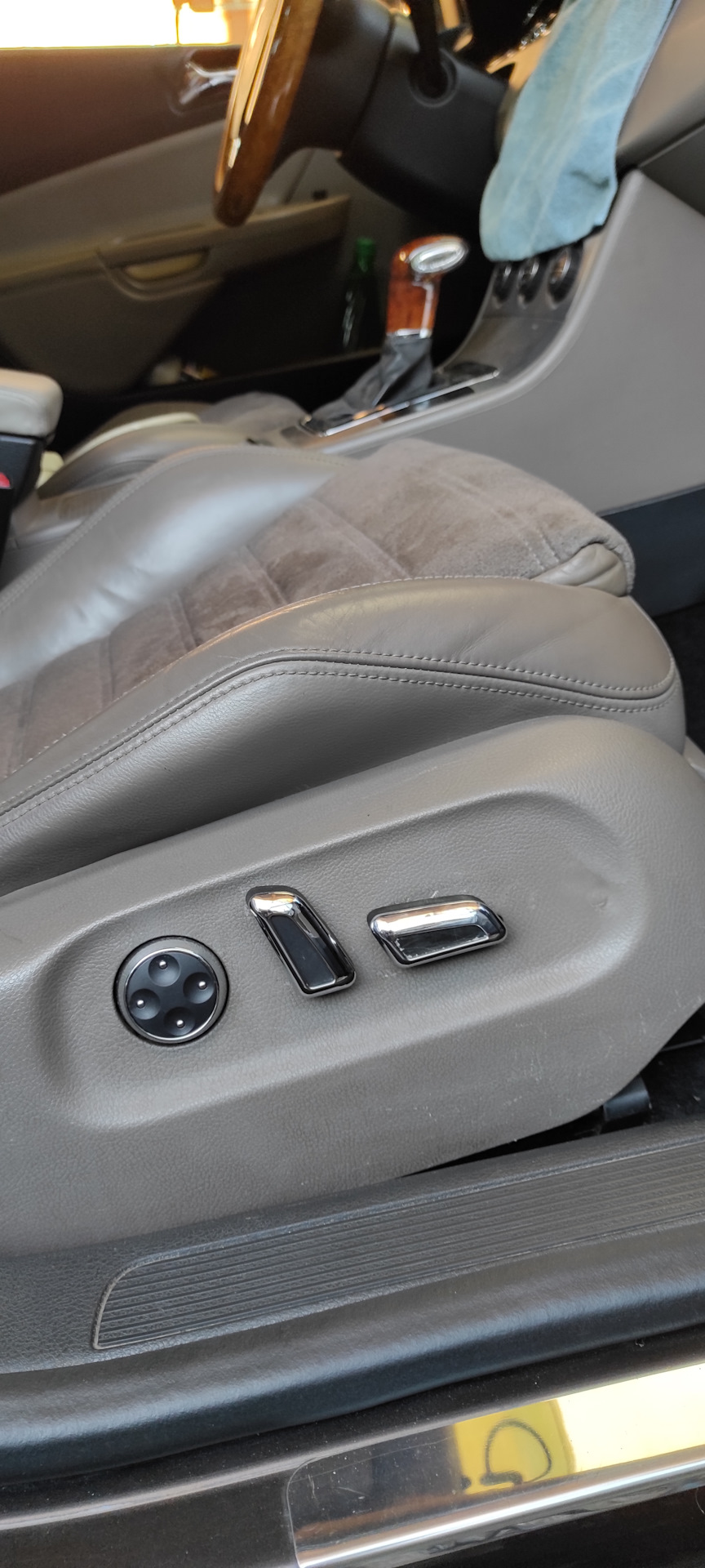 Замена кнопок сидений. — Volkswagen Passat B6, 2 л, 2006 года ...