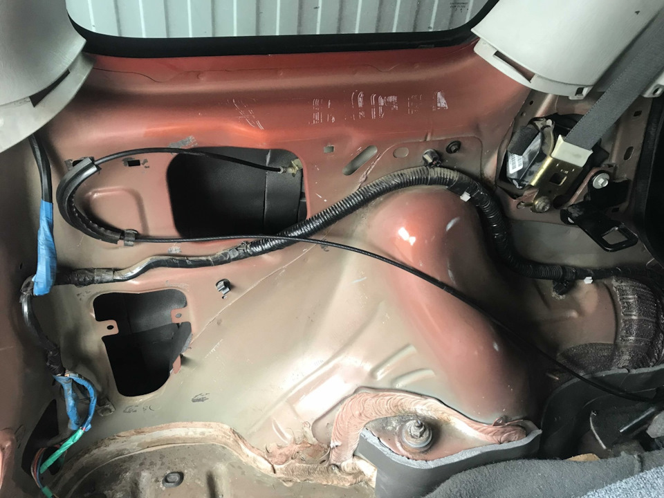 Шумоизоляция задних крыльев и дверей — Mazda Tribute, 2,3 л, 2004 года ...