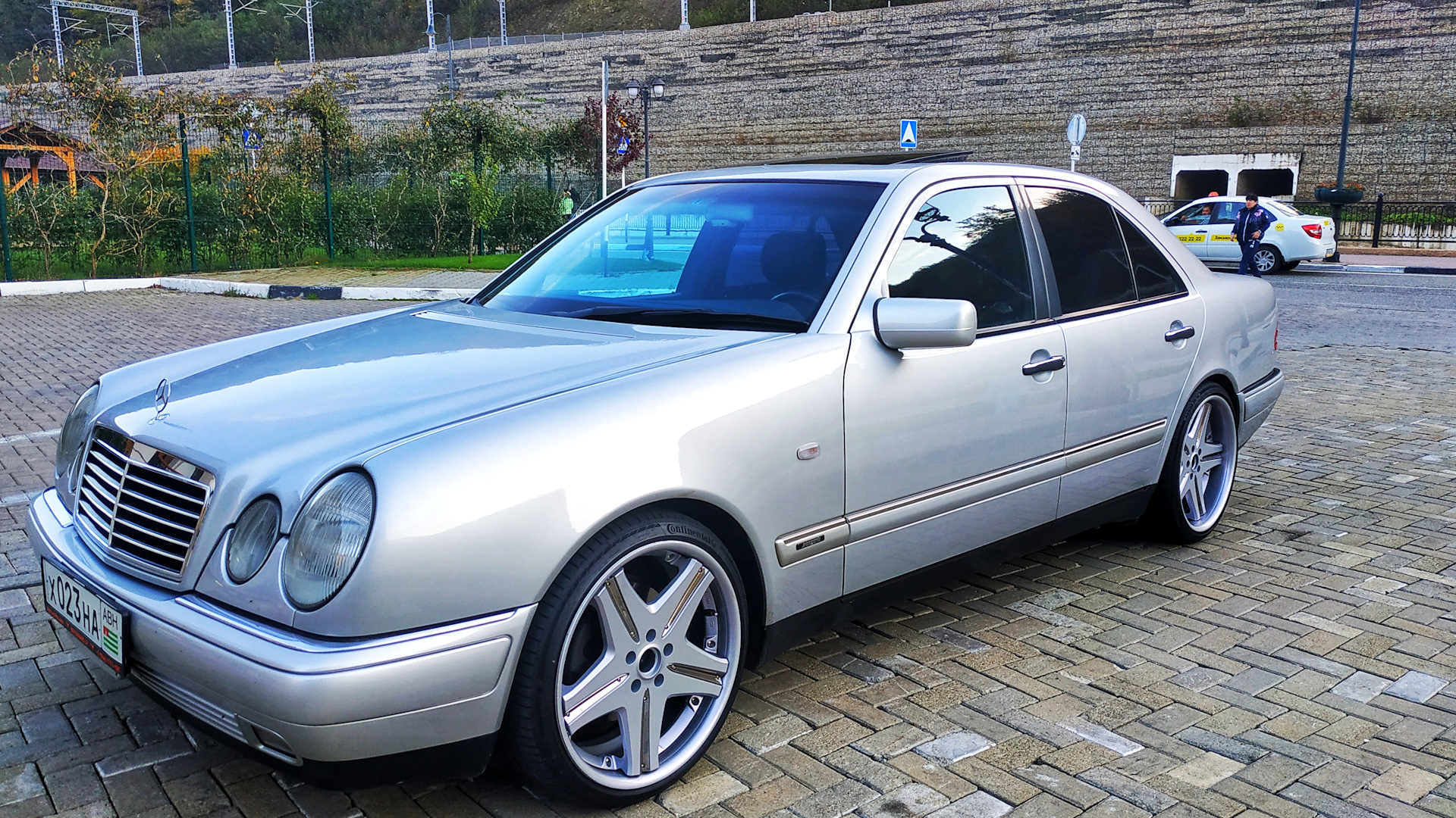 Mercedes-Benz E-class (W210) 4.2 бензиновый 1997 | Японский немец на DRIVE2