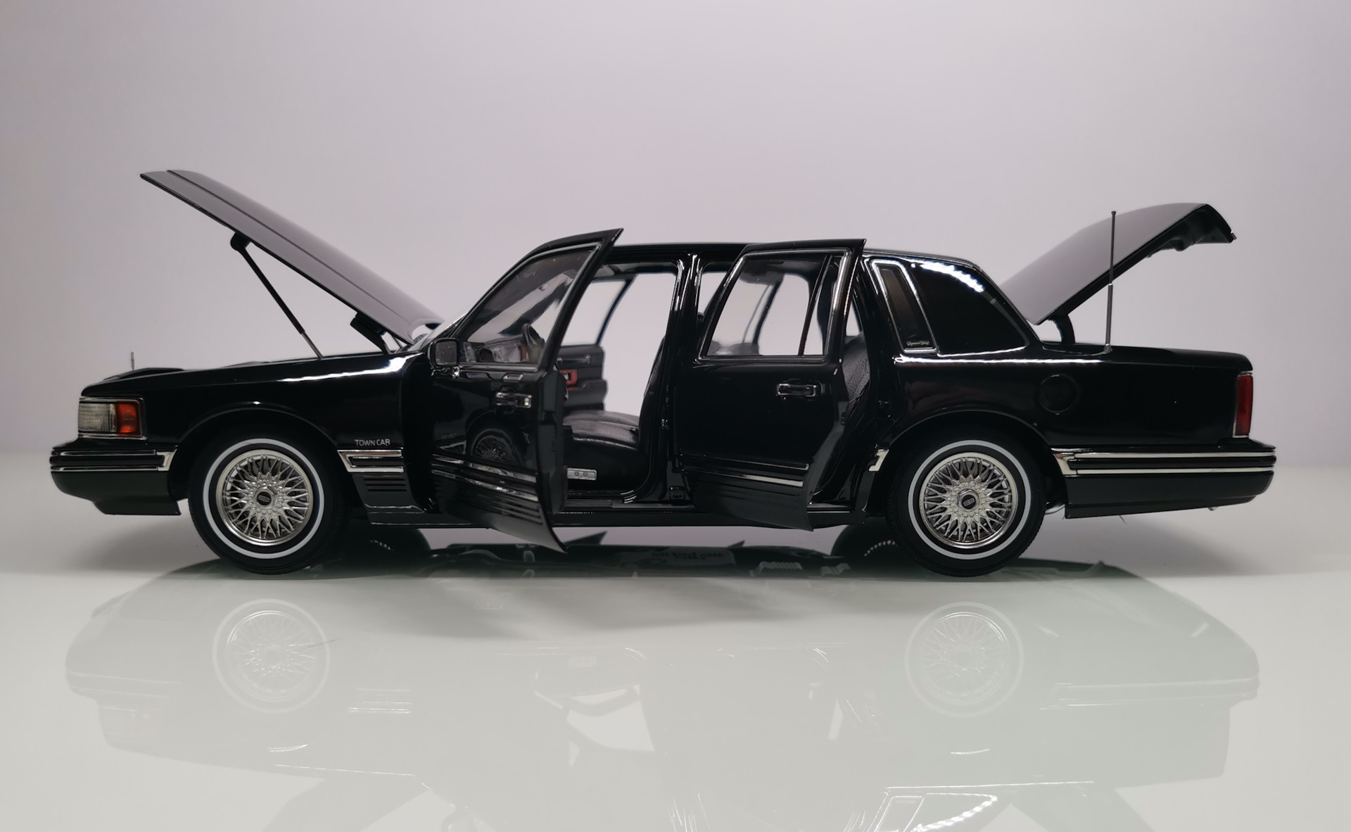 Кар 1. Линкольн Таун кар 1 18. Lincoln Town car 1:18. Lincoln Town car fn36. Lincoln Town car 1/18 Xiaoguang.