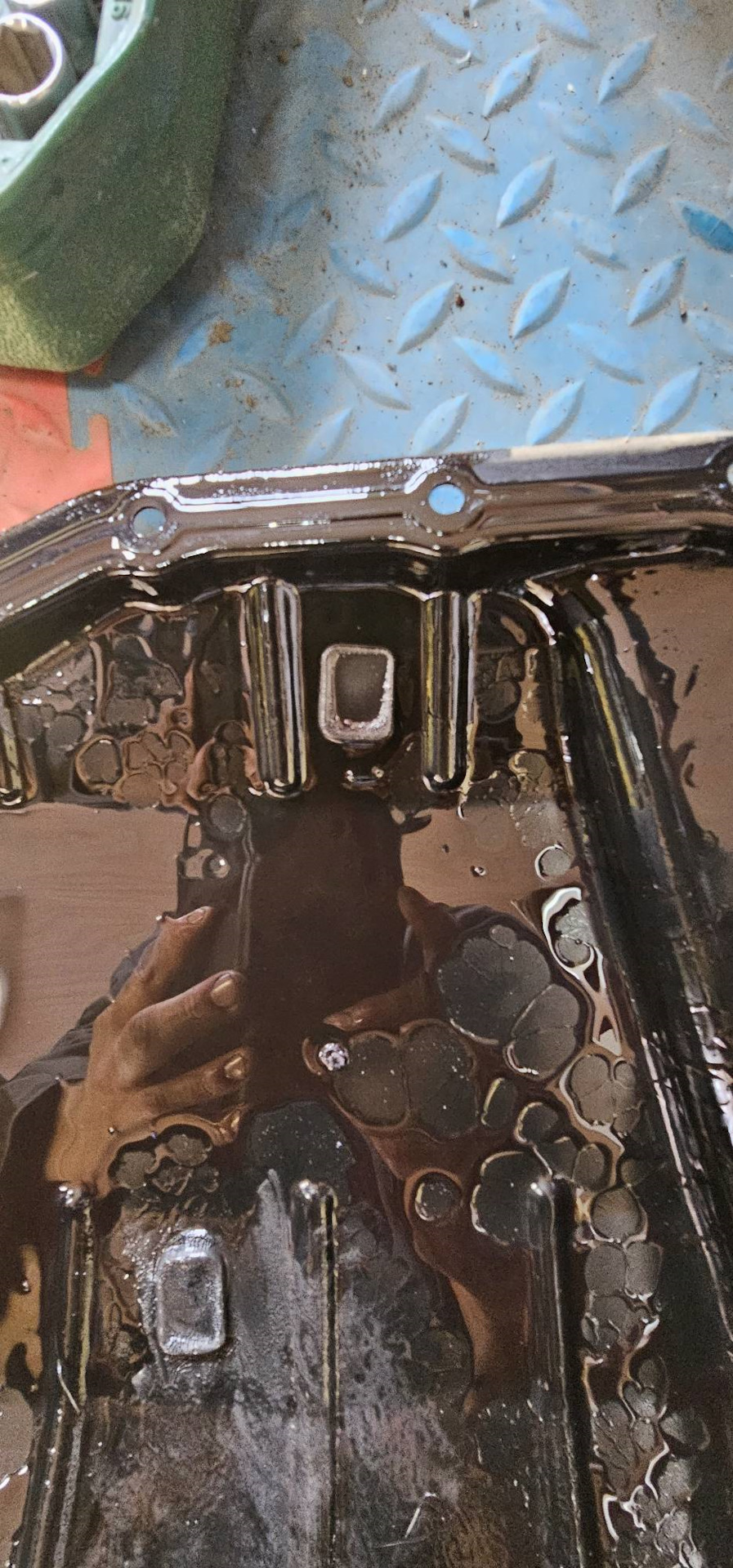 Замена масла в коробке Камри — Toyota Camry (XV40), 2,4 л, 2011 года ...