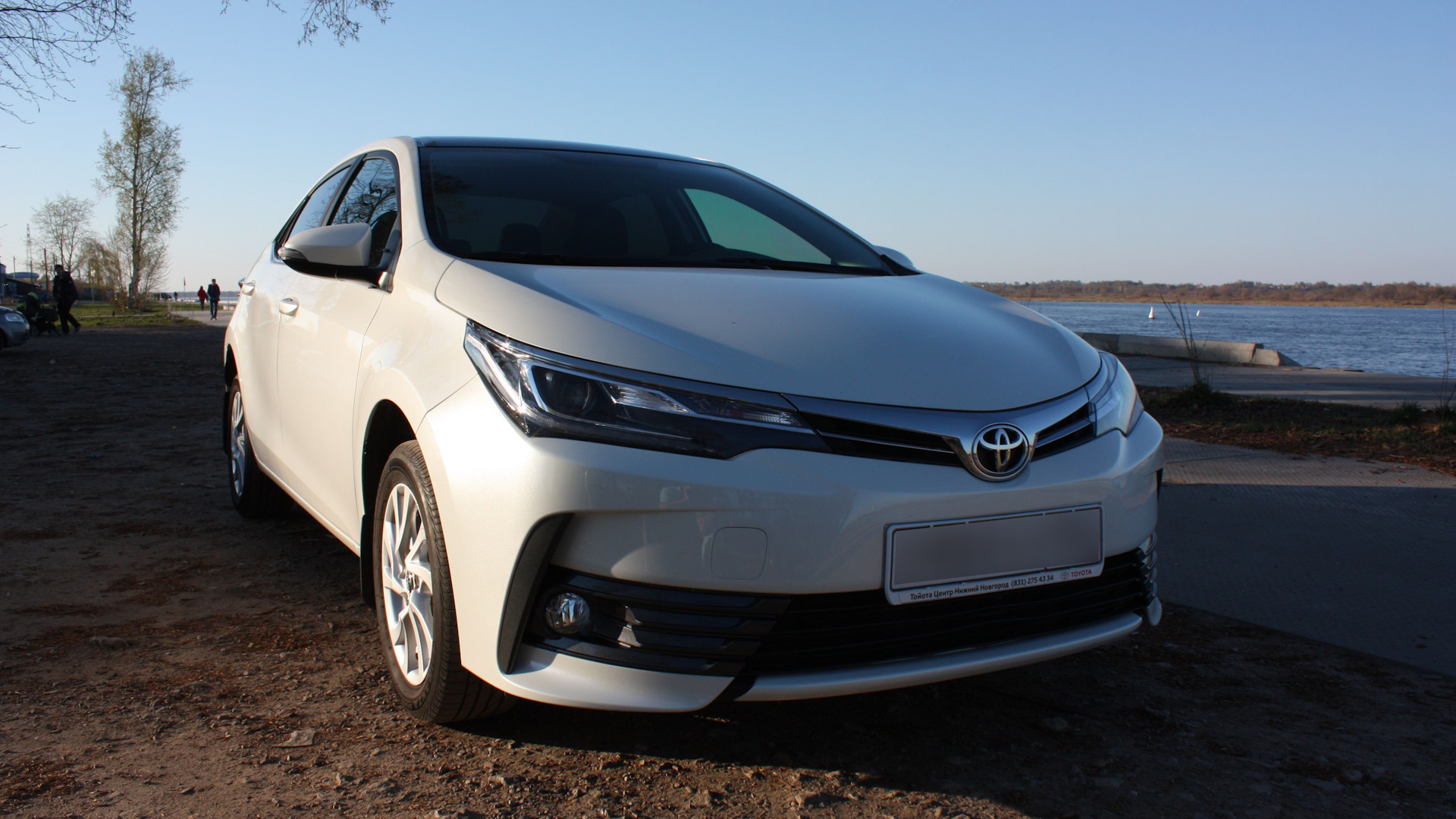 Corolla 160. Королла 2018 белая тонированная. Тойота Королла 2018 авито.