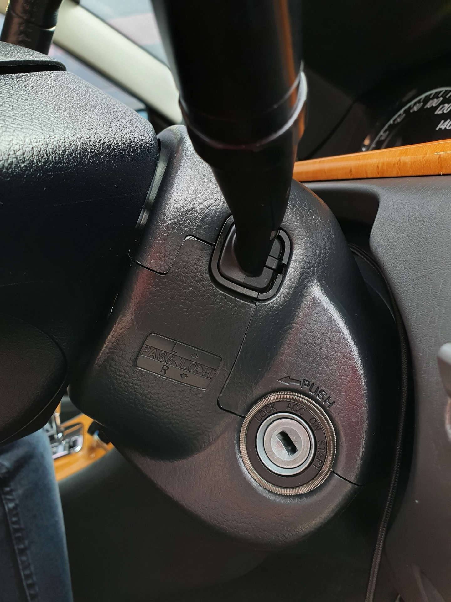 Обновила гитару/подрулевой переключатель света. — Toyota Corolla (120 ...