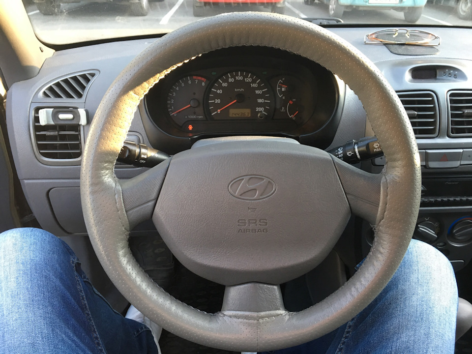 руль hyundai accent