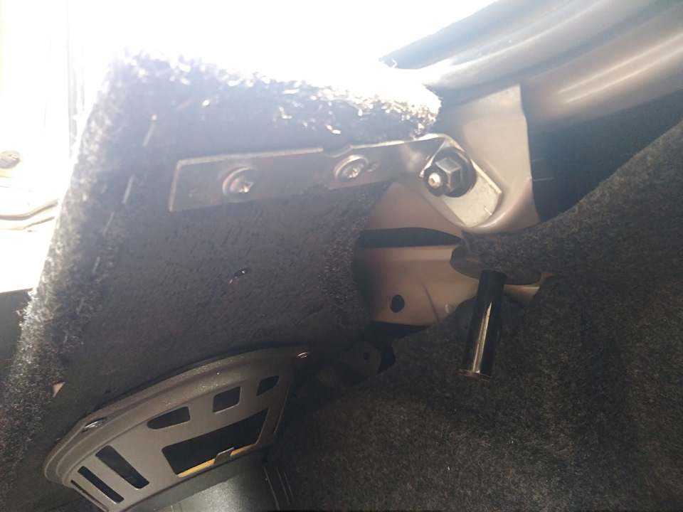 динамики в задние двери шкода тур. JgAAAgJk uA 960. динамики в задние двери шкода тур фото. динамики в задние двери шкода тур-JgAAAgJk uA 960. картинка динамики в задние двери шкода тур. картинка JgAAAgJk uA 960. "Овалы", оставшиеся с 2107, не предназначены для монтажа в штатные боковины, а врезать их в полку не хотелось — слишком она для них хлипка. В феврале 2019 была заказана акустическая полка с боковинами под эти самые "овалы" на tuningcars63 (полка 2750р, 200р доплата за черный карпет, 400р доставка).