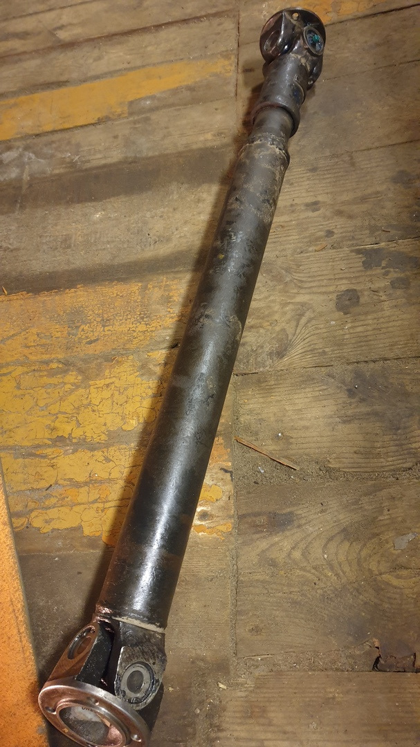 JgAAAgMSD A 960 Как выбить крестовину нива шевроле