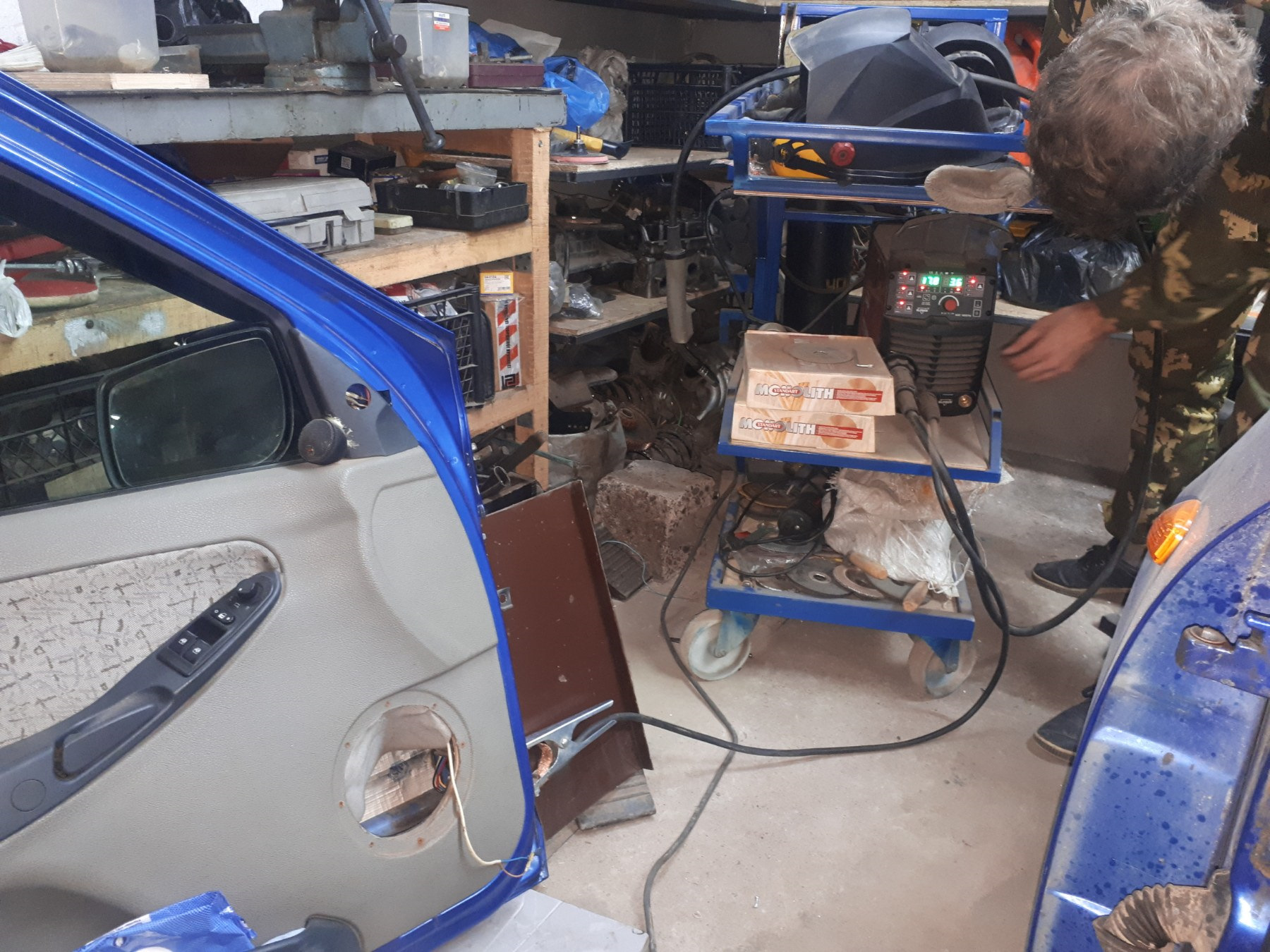 Провисла дверь, ось петли. — Lada Калина седан, 1,6 л, 2007 года ...