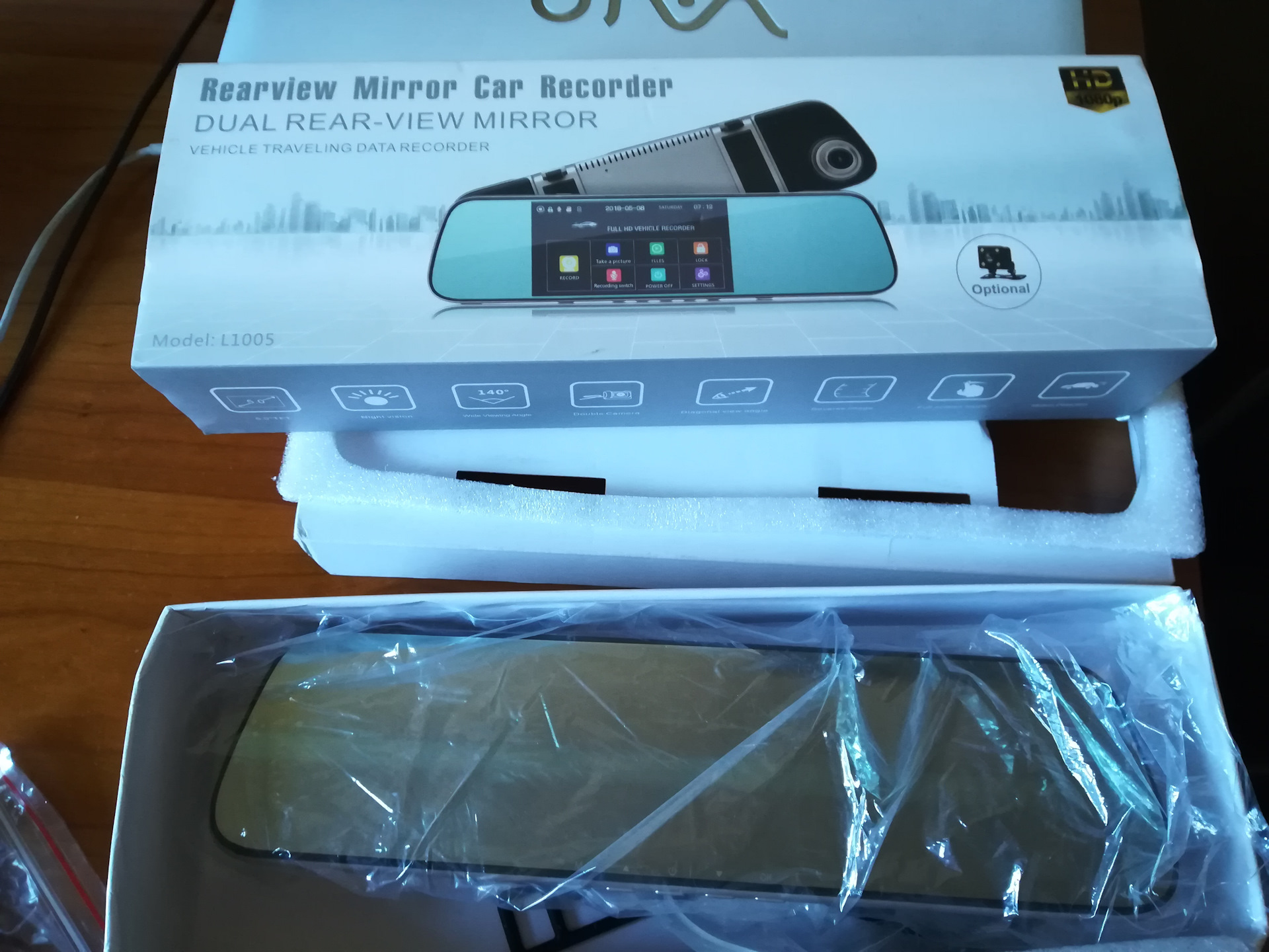 Rearview mirror car recorder. Регистратор Тойота Аква. Зеркало заднего вида Тойота Аква.