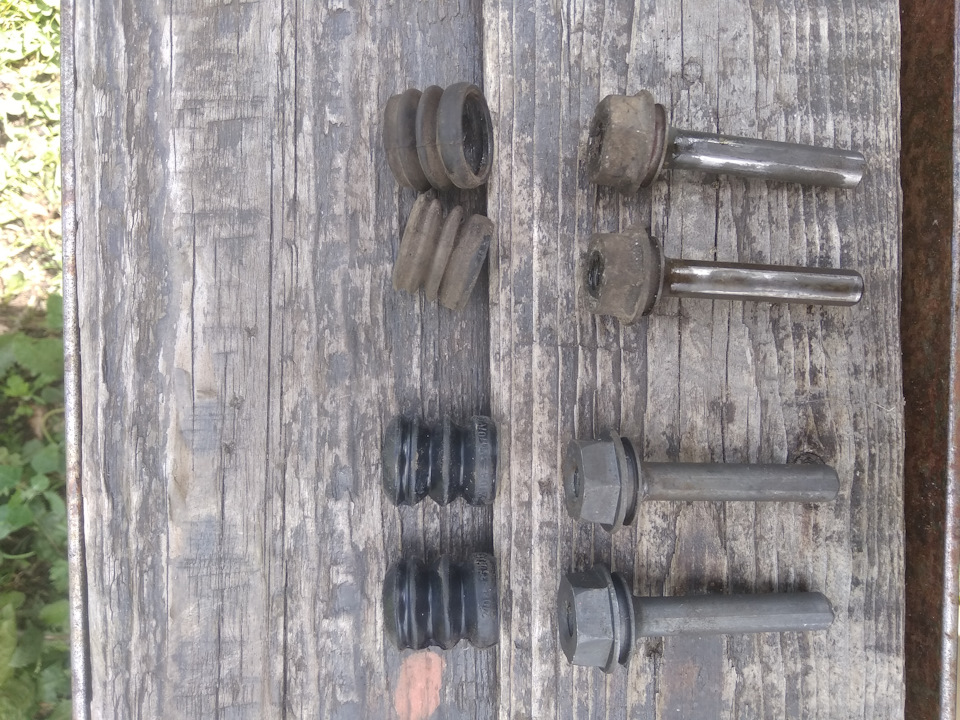 Устранение стука суппортов — Lada Калина седан, 1,6 л, 2009 года ...