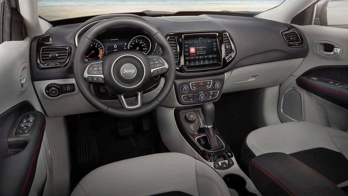 Фото jeep compass 2019