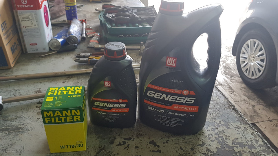 Замена масла и задних тормозных колодок. — Volkswagen Golf Mk6, 1,6 л ...