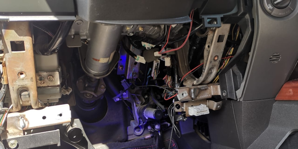 Загорелся "ключ", машина не заводится. Проблема решаема. — Infiniti QX ...