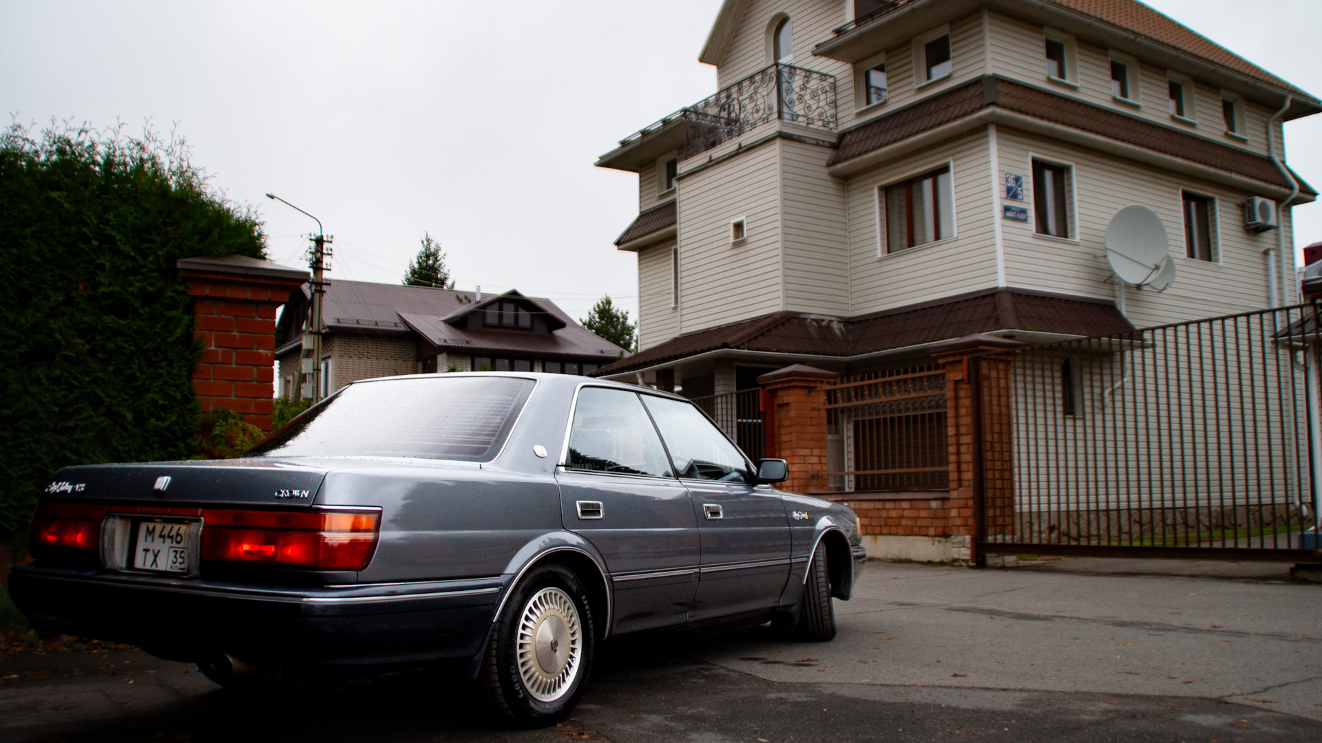 Продажа Toyota Crown (S130) 1990 (бензин, АКПП) — с историей обслуживания —  DRIVE2.RU