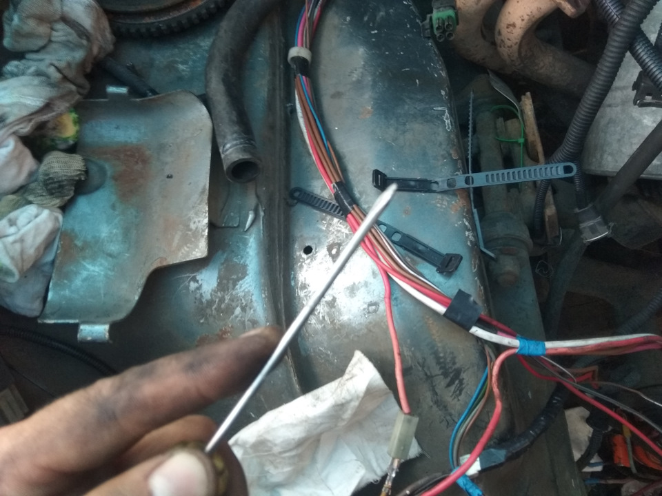 Глубина полости около 5 см — Lada 2120 Надежда