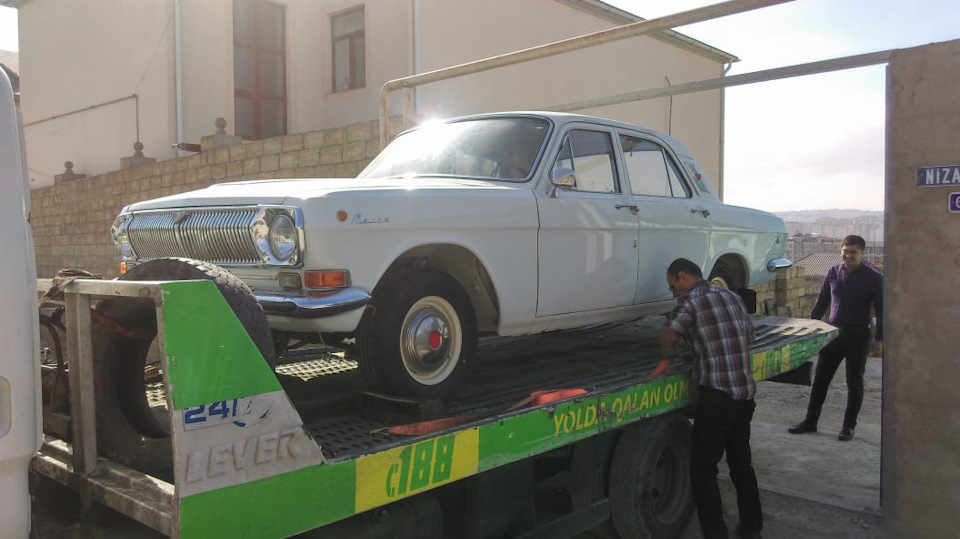 Машина отправилась к мотористу и слесарю — ГАЗ 24, 2,4 л, 1977 года ...