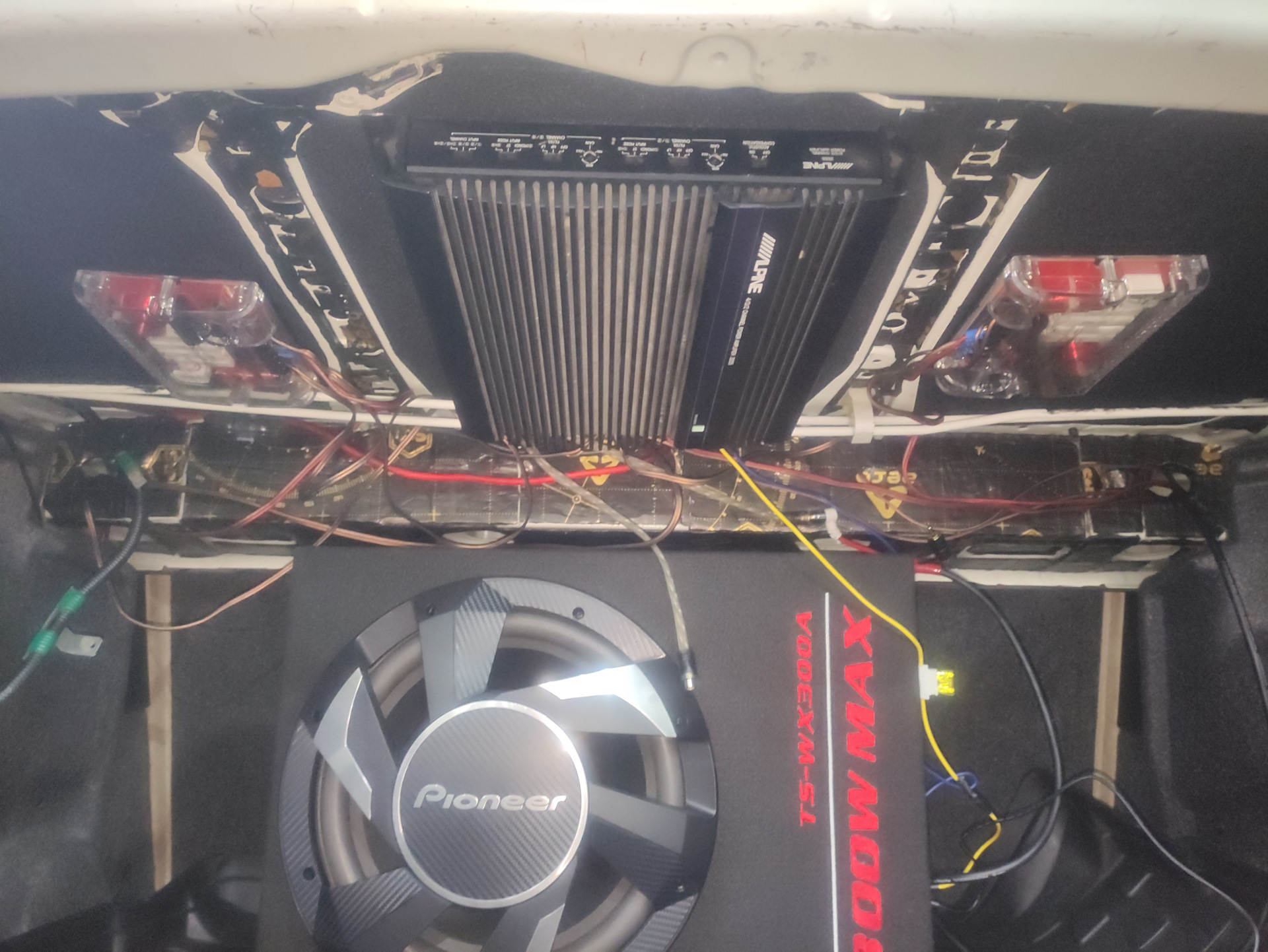 Дела музыкальные Часть №7: прокладка акустических проводов, подключение ...