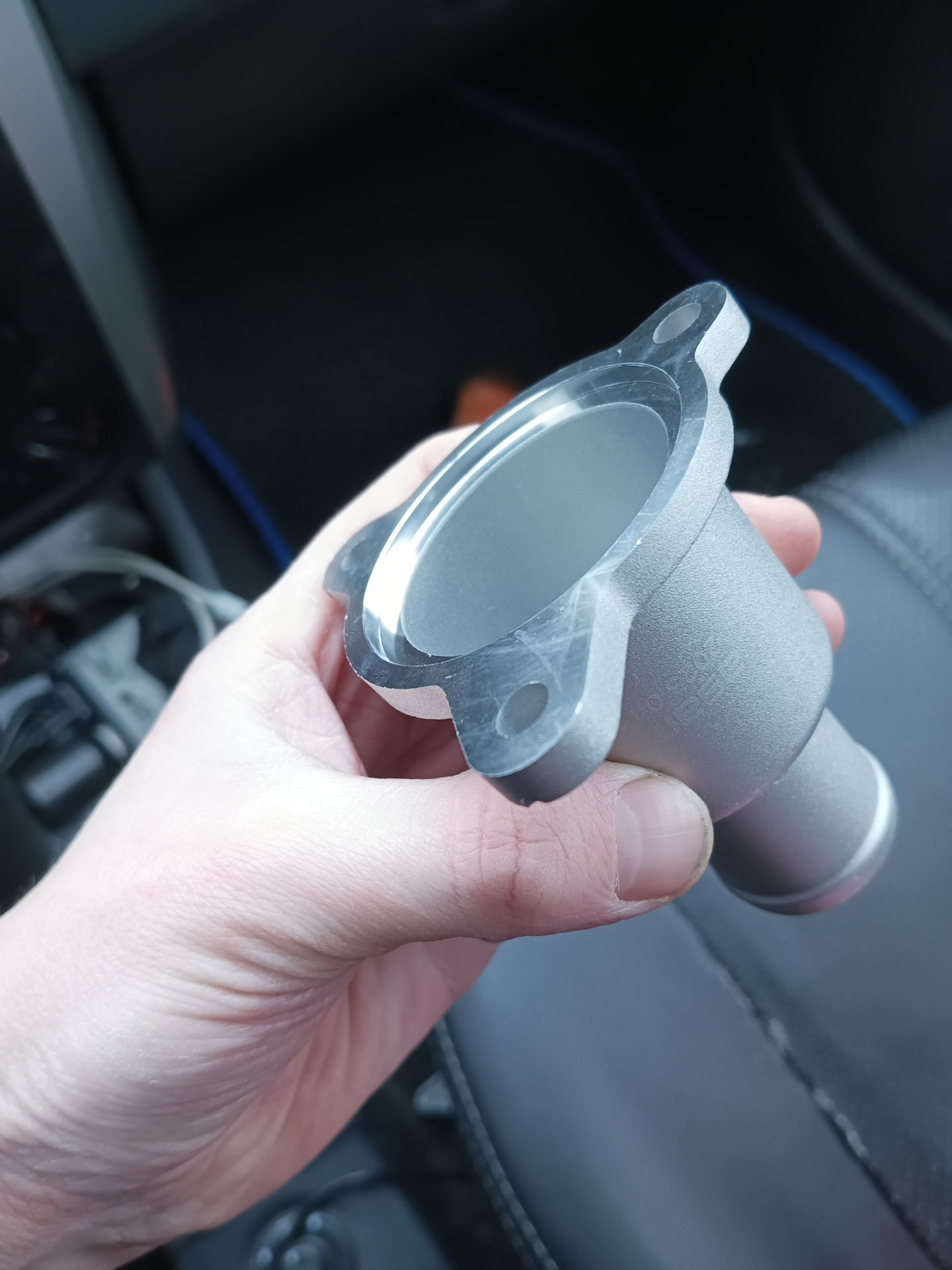 Замена крышки корпуса термостата — Nissan Almera V (G11/15), 1,6 л ...