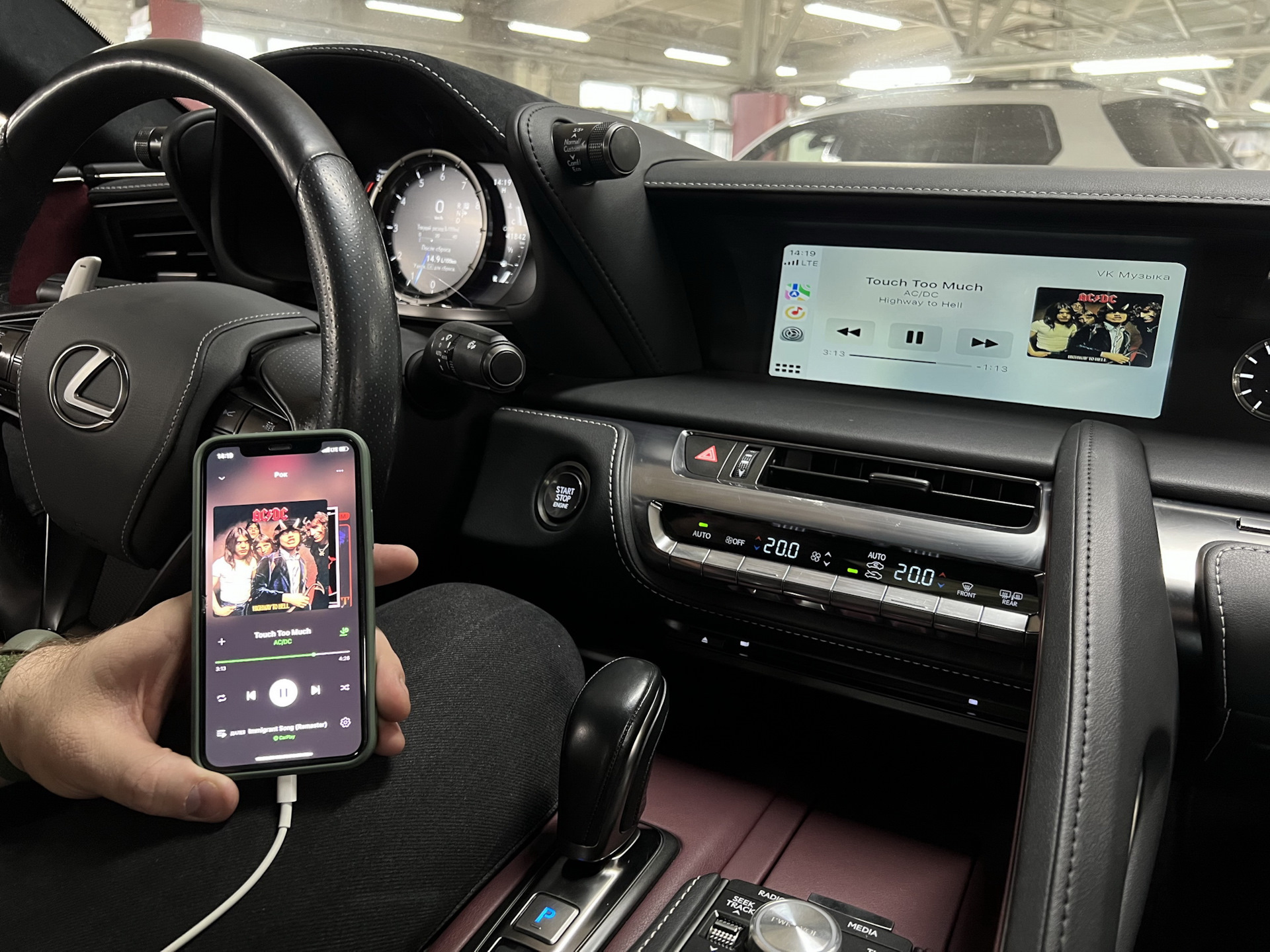 Apple CarPlay в Lexus LC500 — на DRIVE2