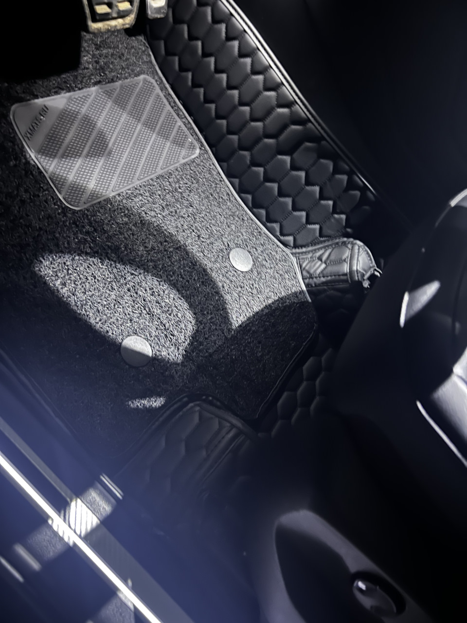3D Коврики в салон — Volkswagen Tiguan (2G), 1,4 л, 2019 года ...