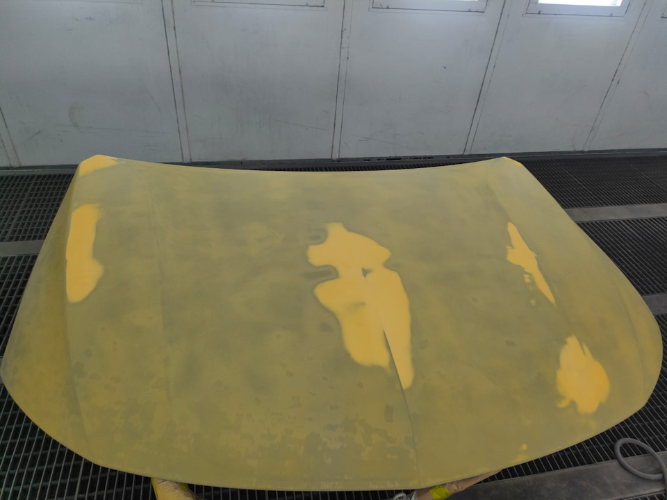 Капот после облития жидкой шпатлевкой — Mitsubishi L200 (5G)