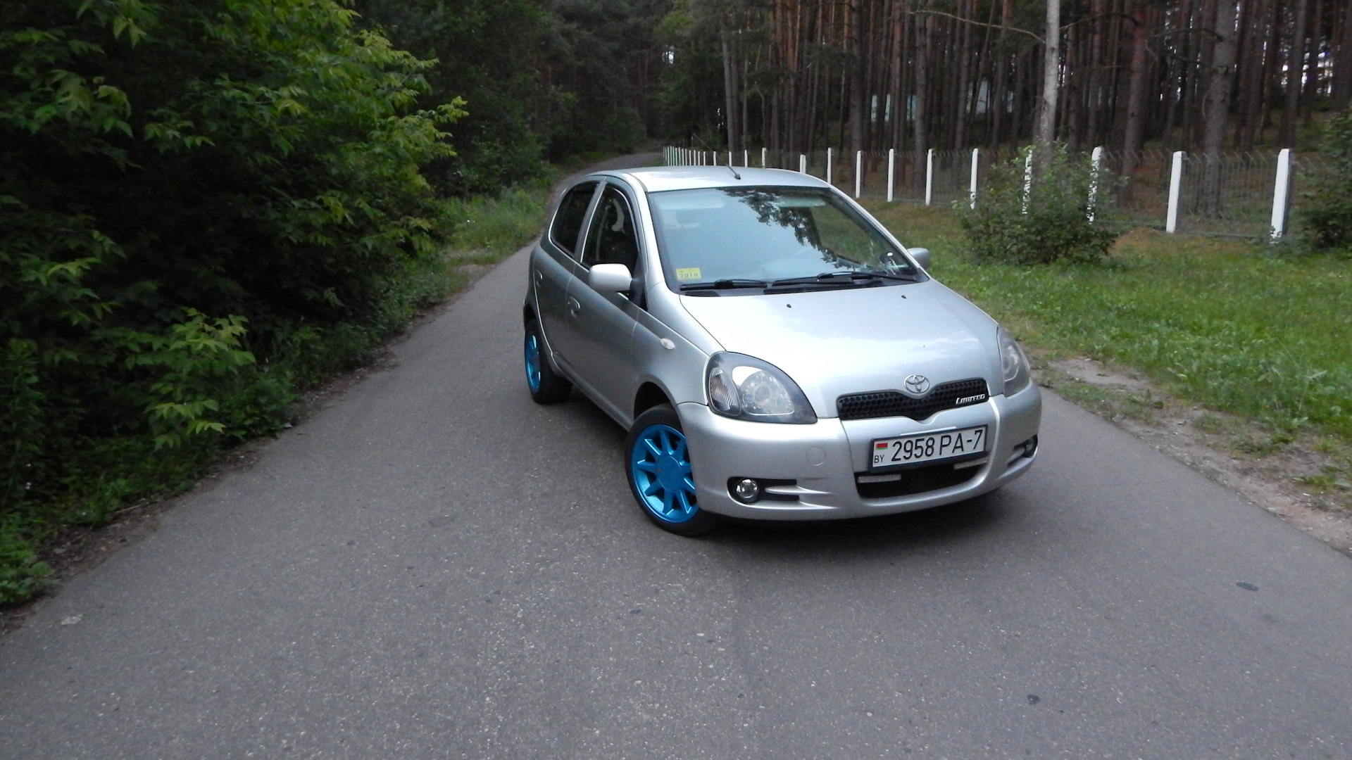 Toyota Yaris (p1) 1.0 бензиновый 2000 | #Zipper the Fly✓ ツ на DRIVE2