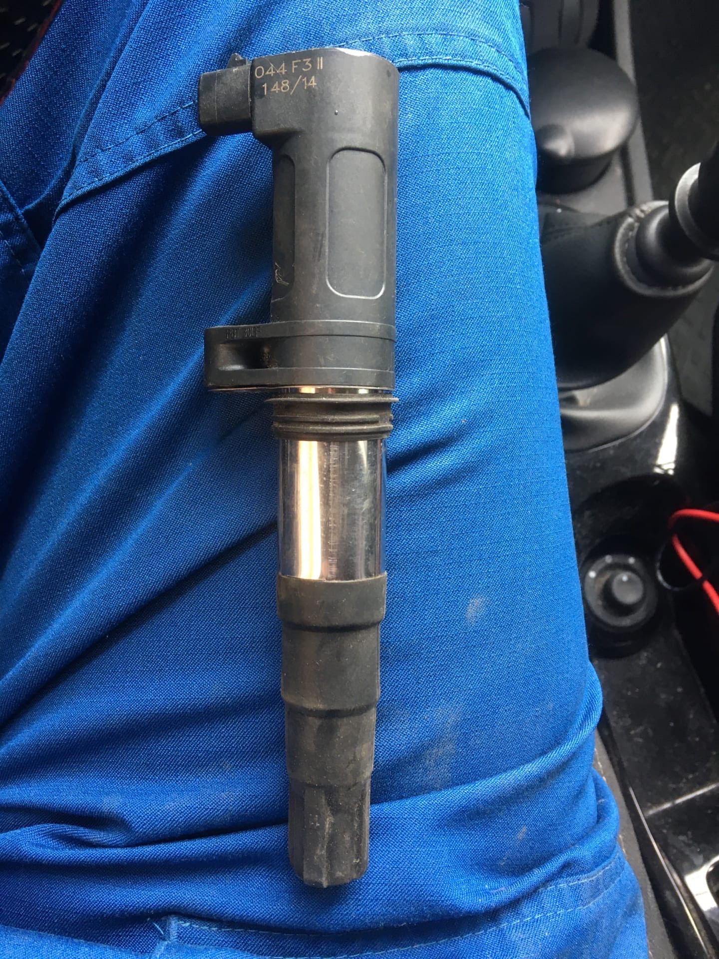 0 уплотнение катушки зажигания. Катушка зажигания дастер. Катушка зажигания рено логан 2. Наконечник катушки зажигания рено дастер 2. Катушка зажигания дастер 1.