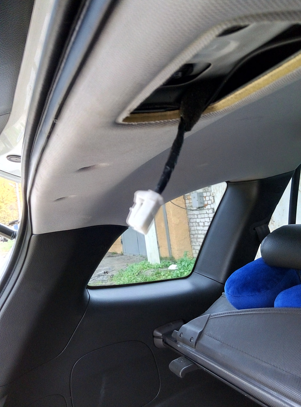 Вот к этому разъему — Hyundai Santa Fe (2G)