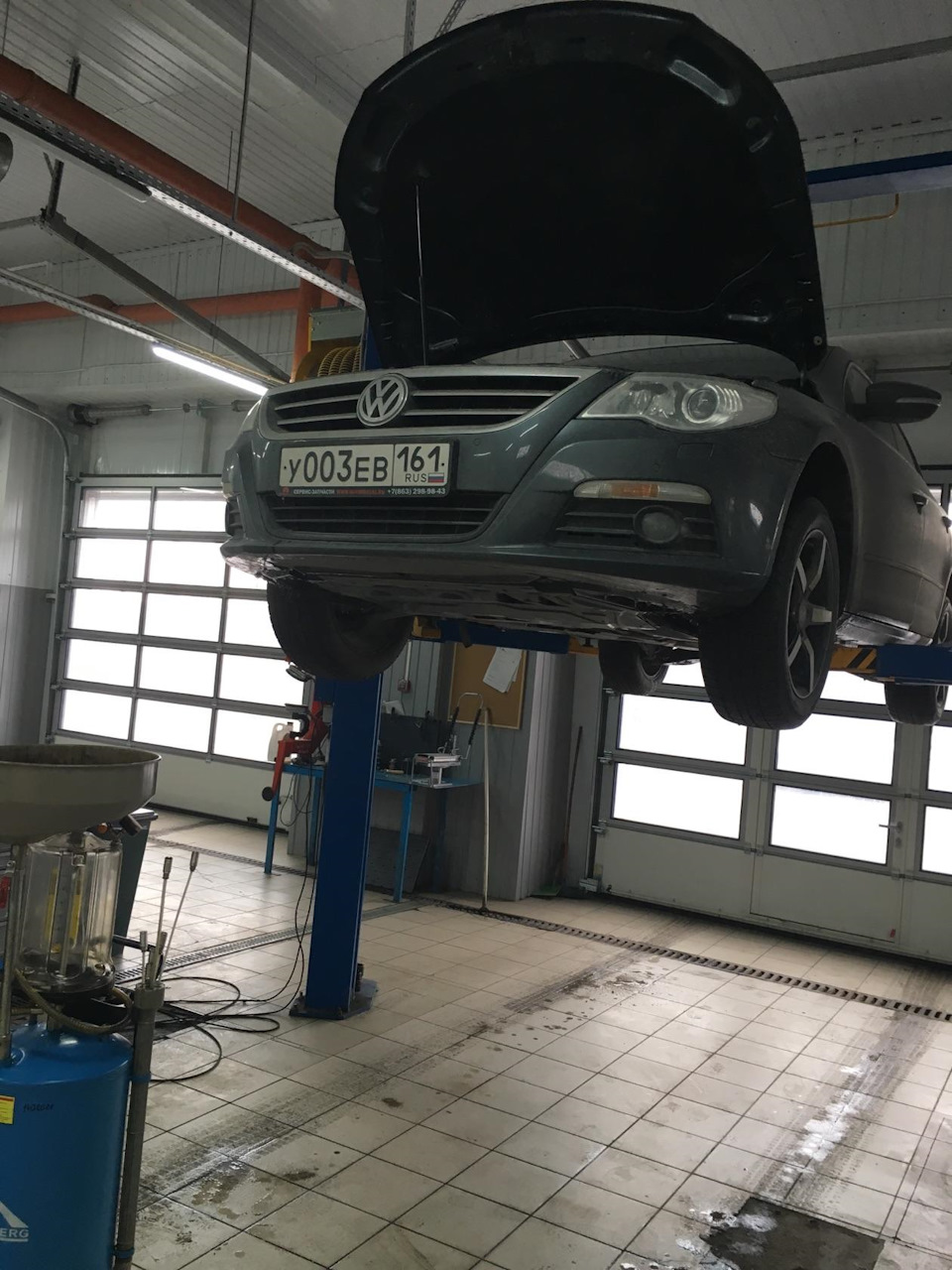 Замена масла "ДВС", тормозной жидкости и остаток задних колодок ...