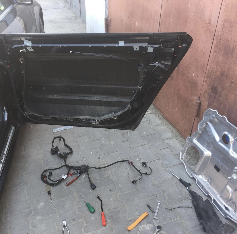 Фото в бортжурнале Audi A8 (D3)