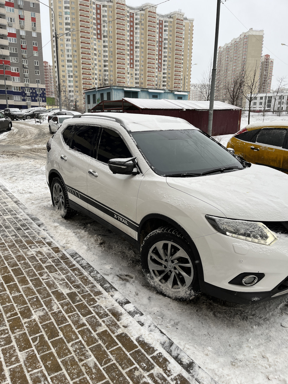 Пока чистая, сфоткал общий вид — Nissan X-Trail III (t32)