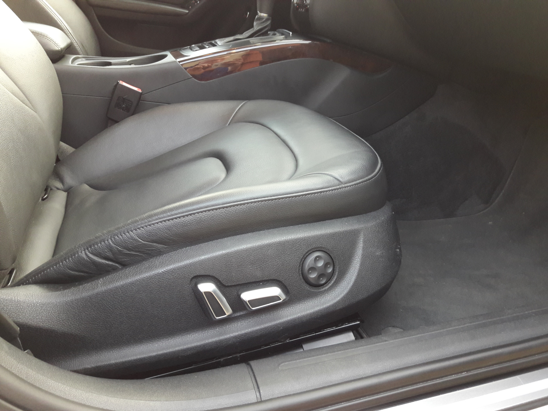 Ауди а4 b9 салон. Комплектация base. Audi a4 (b7) 2005-2007. Audi q5 2014 салон. Chevrolet cruze 2012комплектацит.