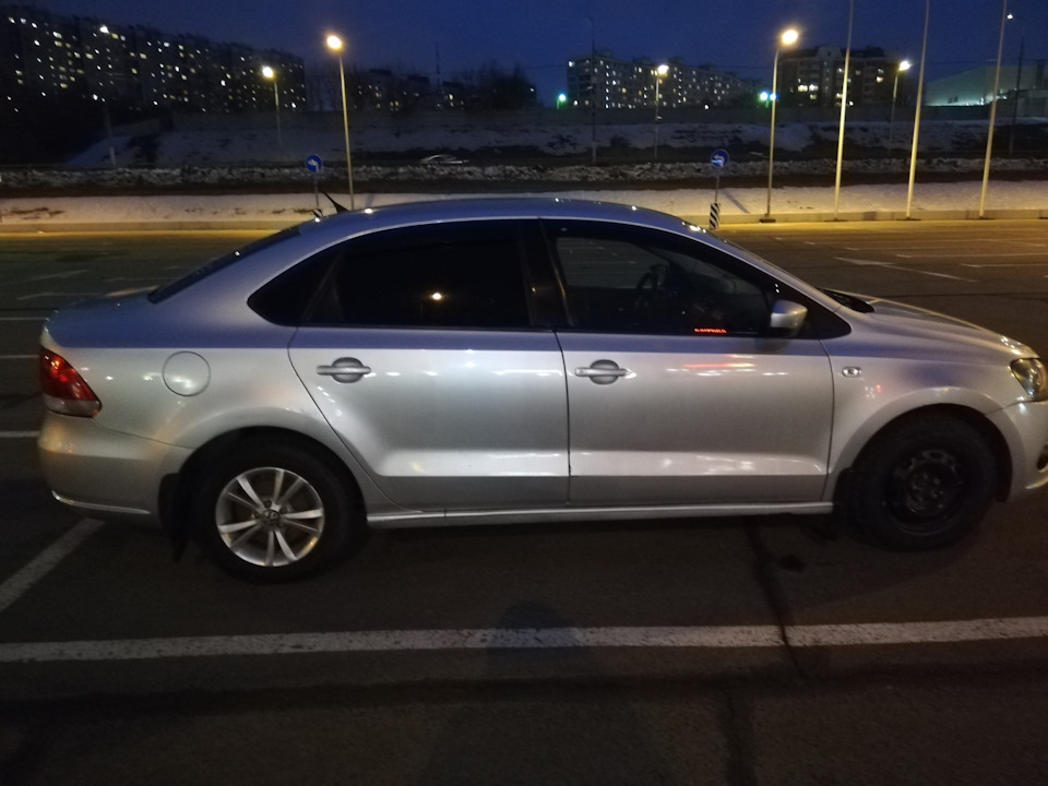 VW Polo 2011 Silver Leaf