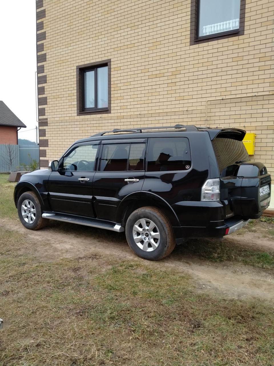 Фото в бортжурнале Mitsubishi Pajero (4G)