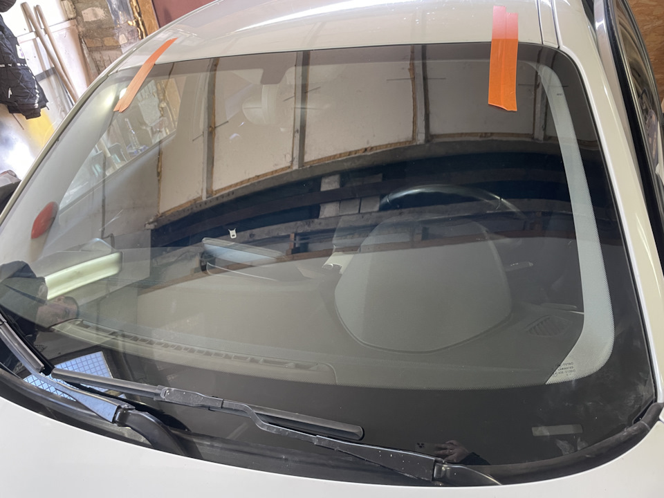 Замена лобового стекла — BMW 1 series (F20), 1,6 л., 2013 года ...